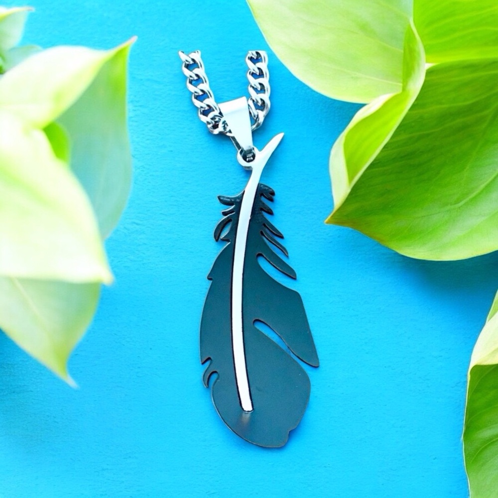 🆕 Feather Pendant Necklace Stainless Steel